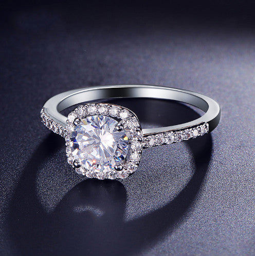 Glam Diva Ring