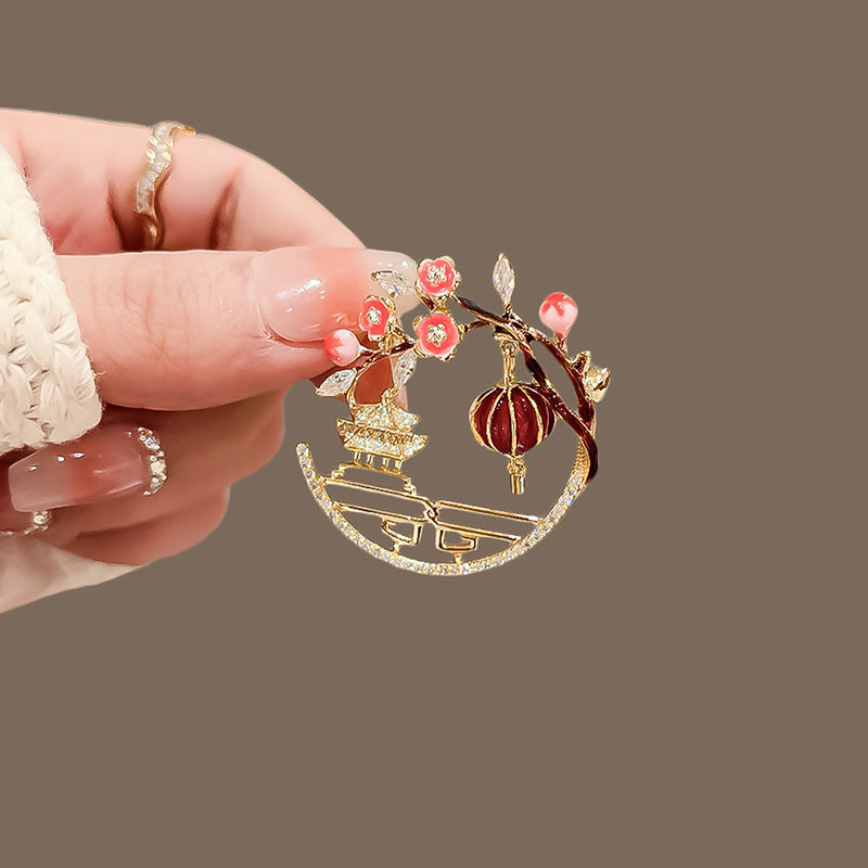 Chic Spark Brooch