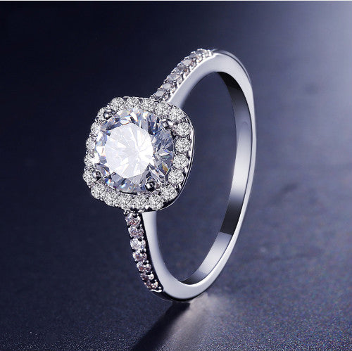 Glam Diva Ring