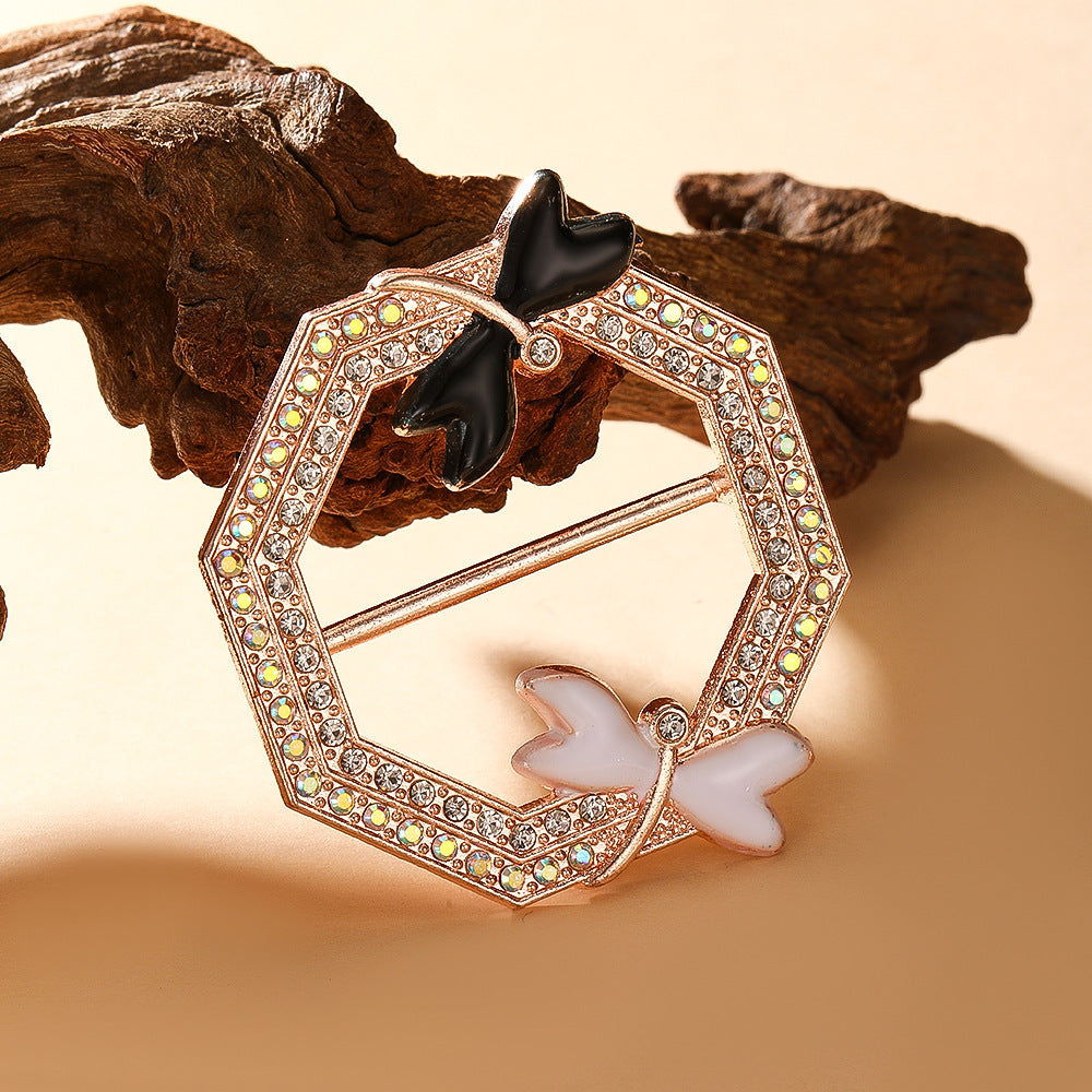 Glam Diva Brooch