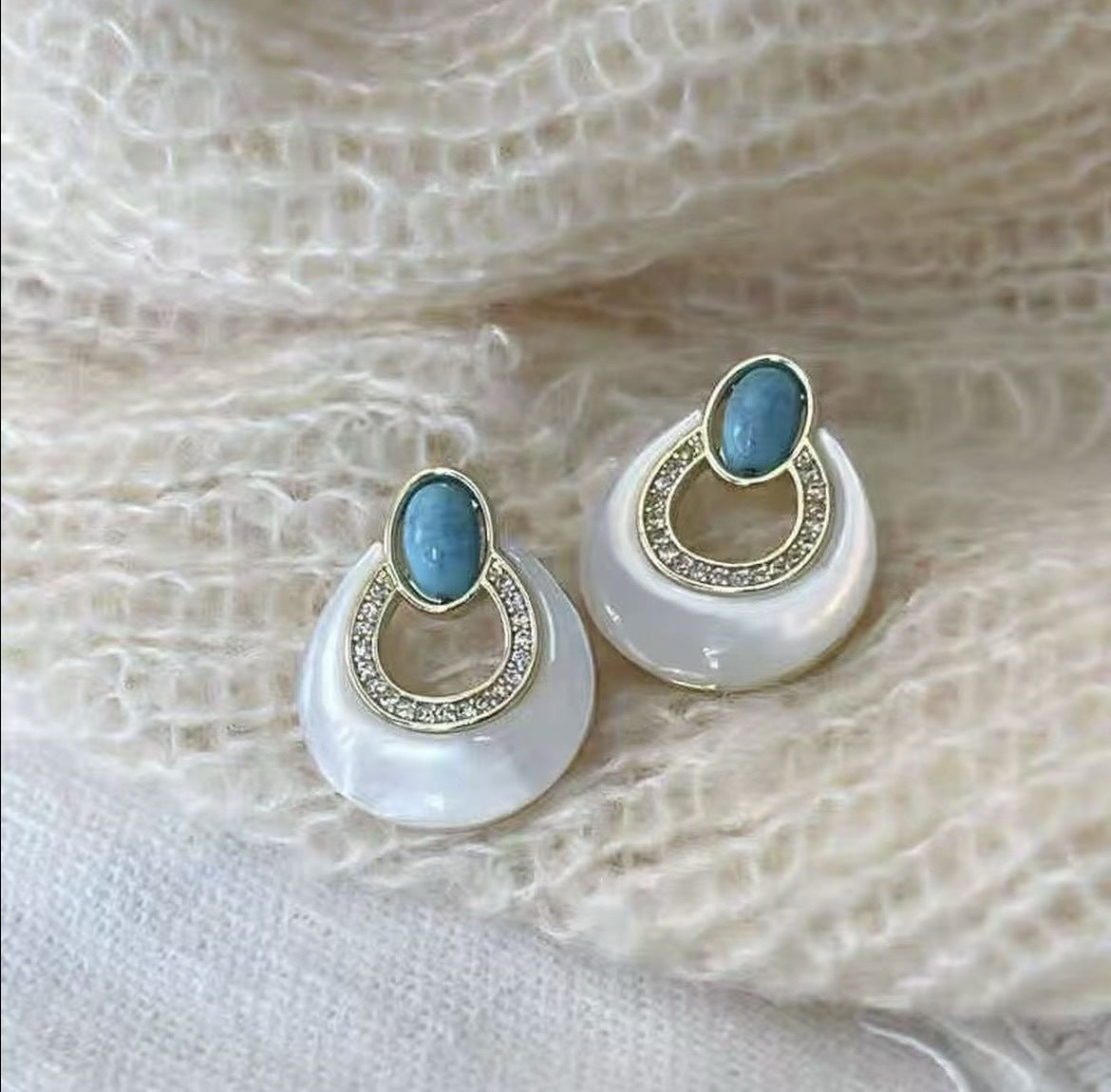 Mid-Period Natural Blue Turquoise Style Zircon Stud Earrings