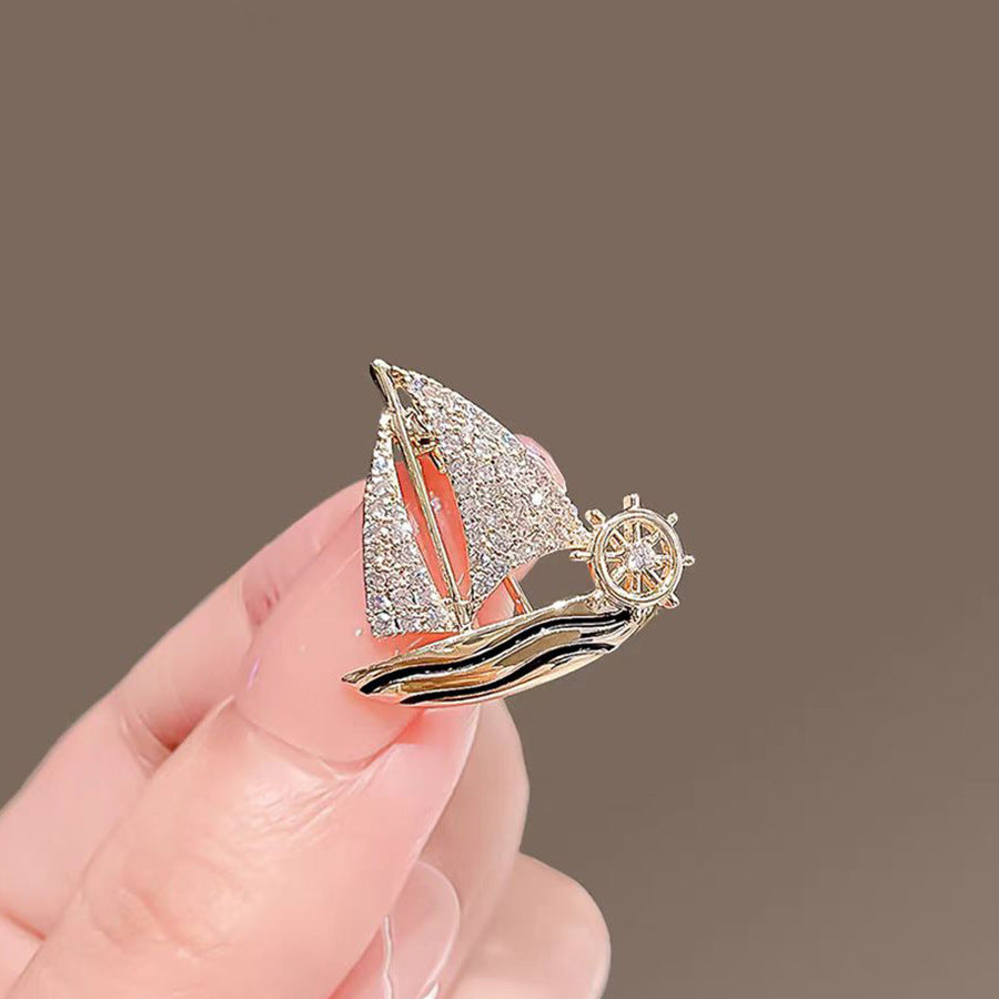 Trendy Glow Brooch