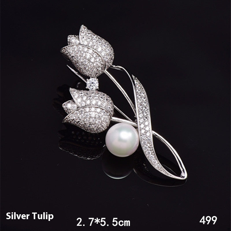 Minimal Pearl Brooch