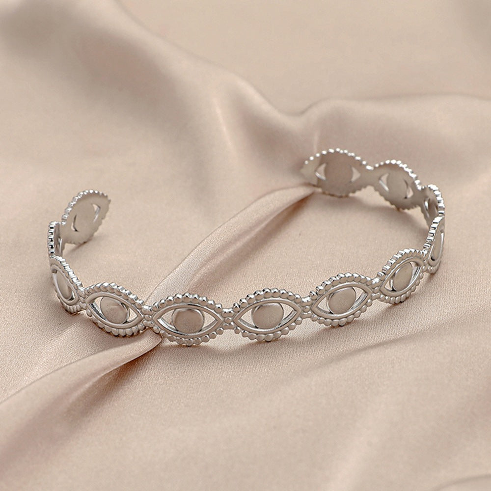 Chic Spark Bracelet