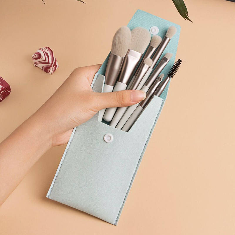 8 Mini Makeup Brushes Suit